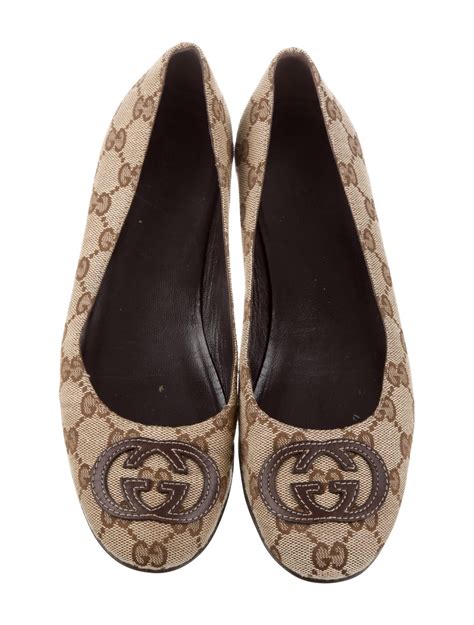 vintage gucci flat shoes.